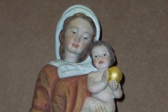 Mariafigur mit Kind, ölgefasst