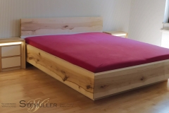 Bett in Kernahorn