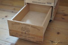 Schreibtisch aus alten Weinkisten