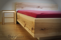 Bett in Kernahorn